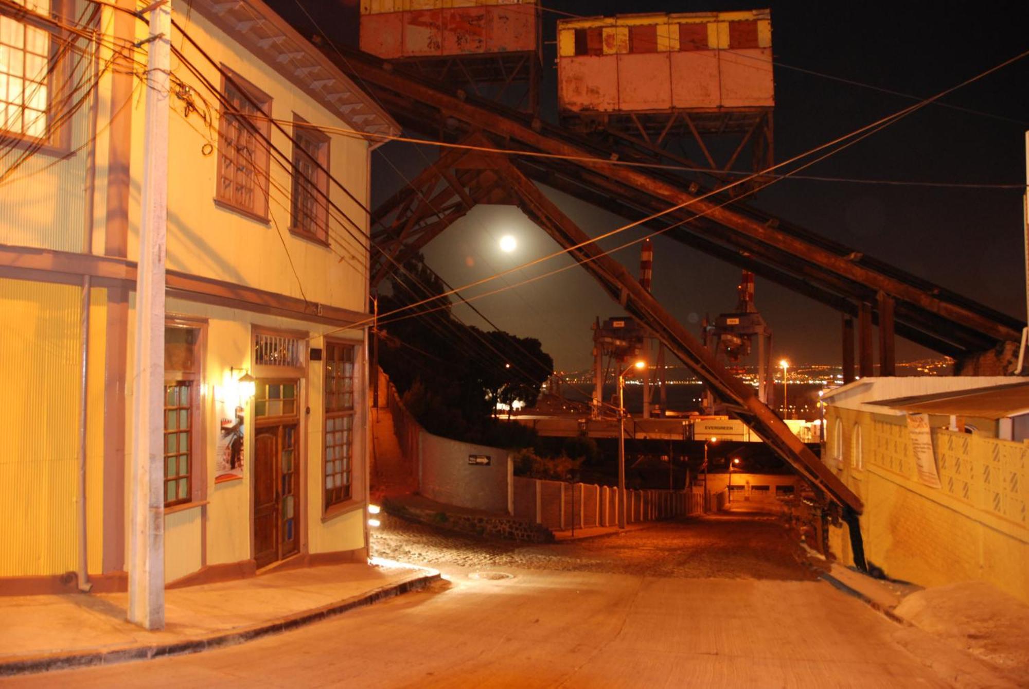 Hostal Recuerdos De Familia Valparaíso Esterno foto