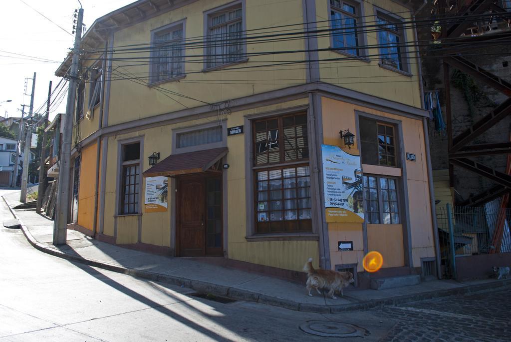 Hostal Recuerdos De Familia Valparaíso Esterno foto