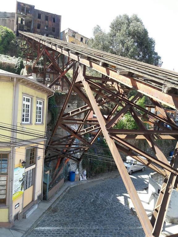 Hostal Recuerdos De Familia Valparaíso Esterno foto